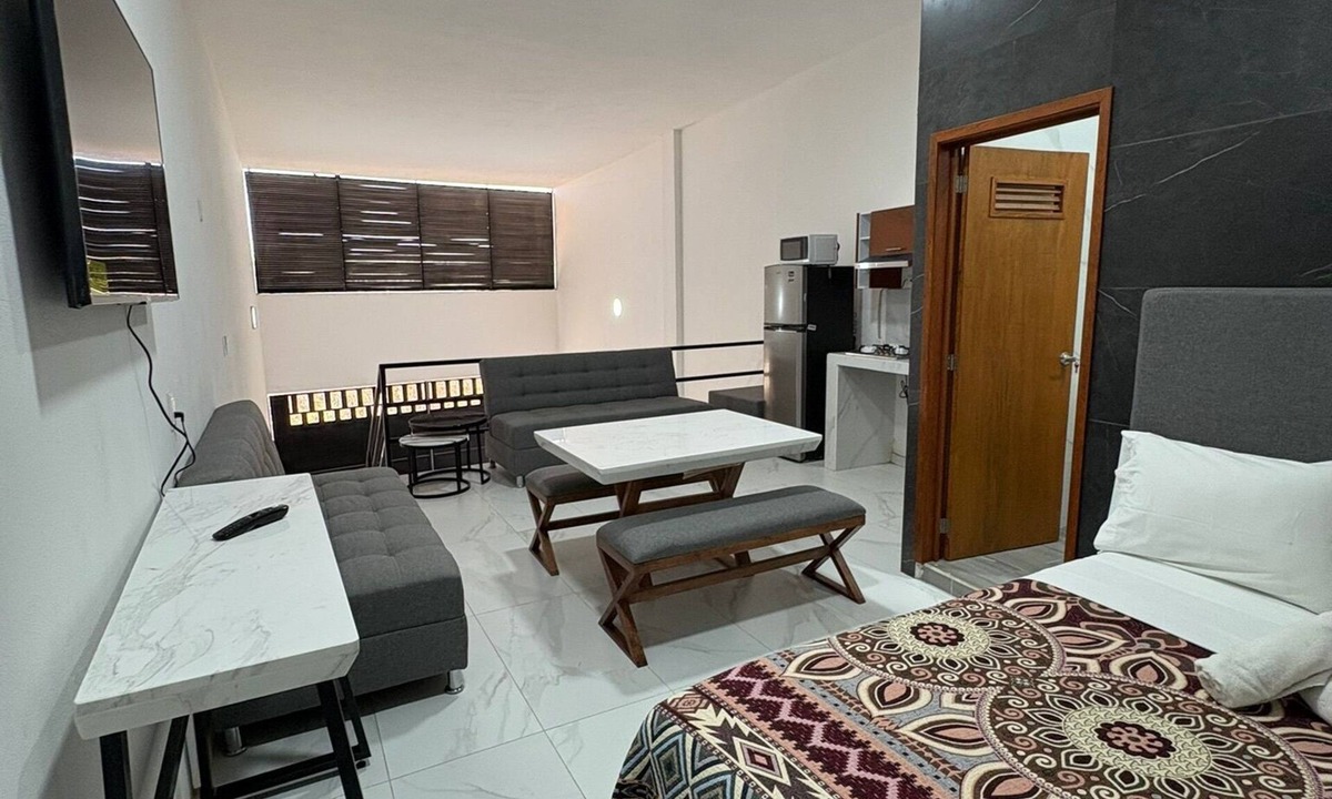 Tonala Bed & Breakfast | Periférico Bodega con Departamento D