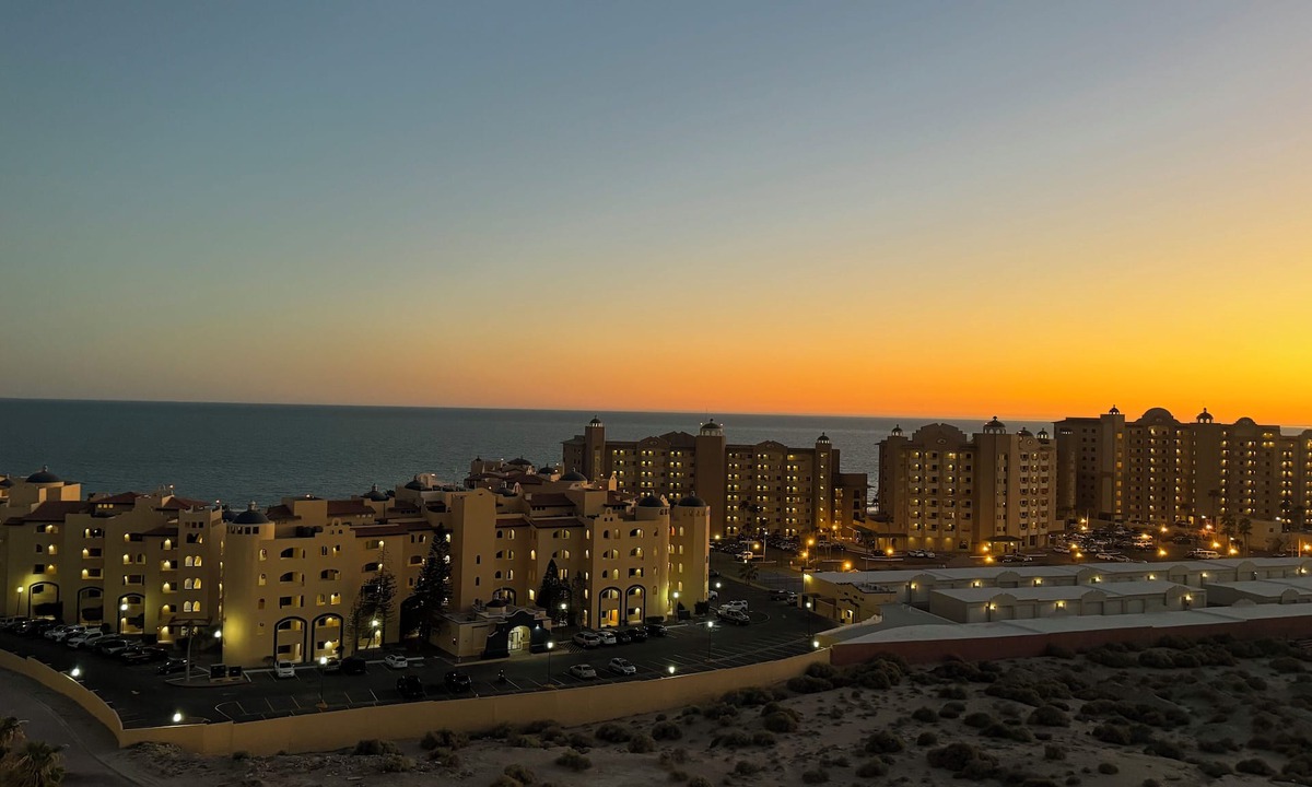 Sandy Beach Condo | Pet-Friendly Luxury Penthouse. Stunning Ocean Views. Perfect for Entertaining!