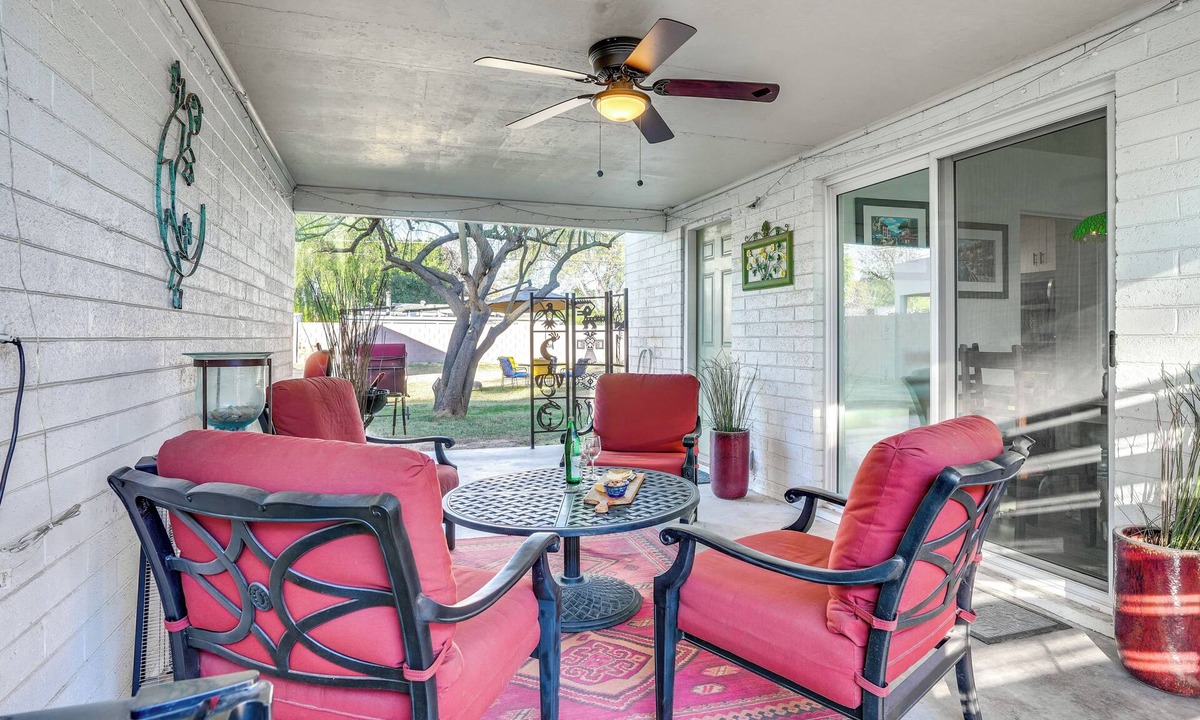 Alhambra Cottage | Pet-friendly Phoenix Home: Breezeway & Fenced Yard