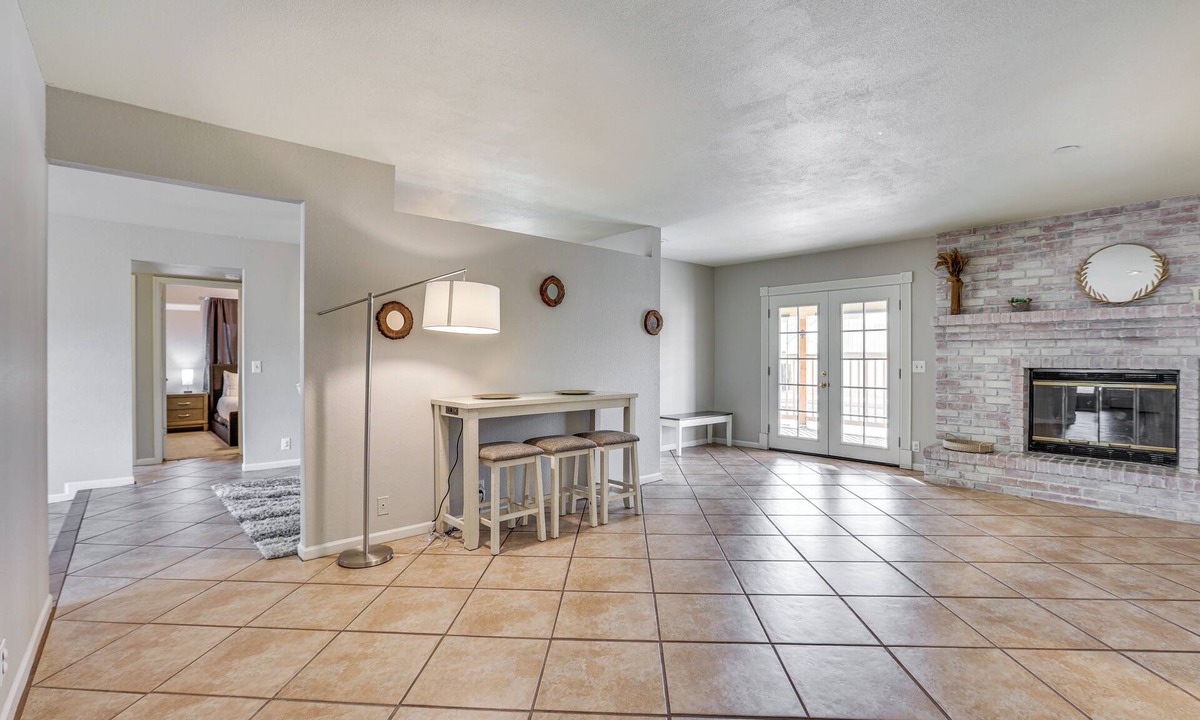 Tempe Cottage | Pet-friendly Tempe Home w/Private Hot Tub!