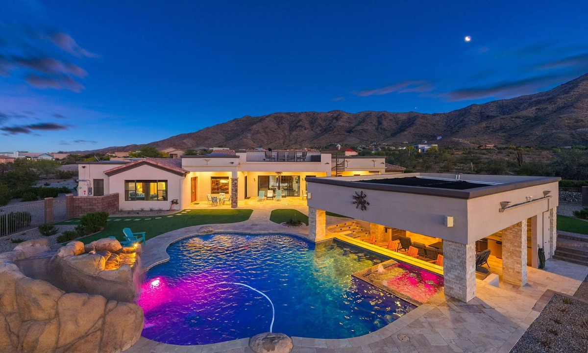 Laveen Village House | Phoenix Mansion w/Pool & Spa | Mtn & City Views