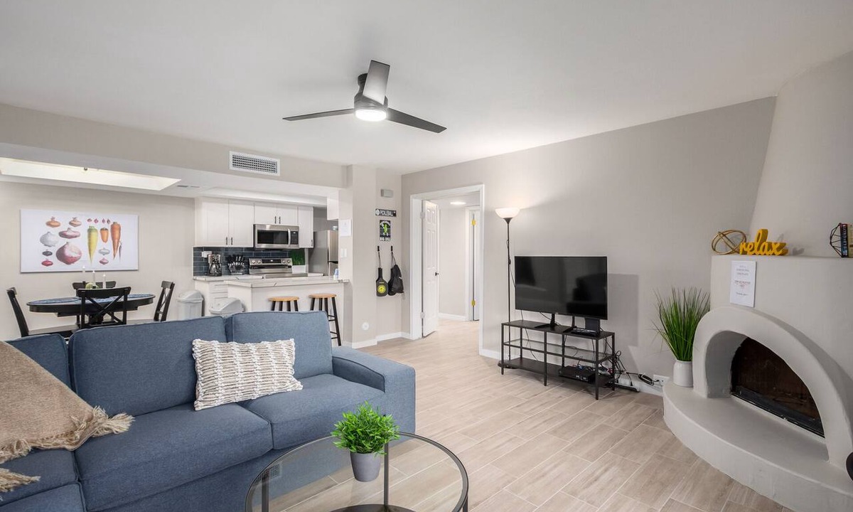 North Mountain Condo | Pickleball, 3 pools & hot tubs, gated community, free parking, New listing.