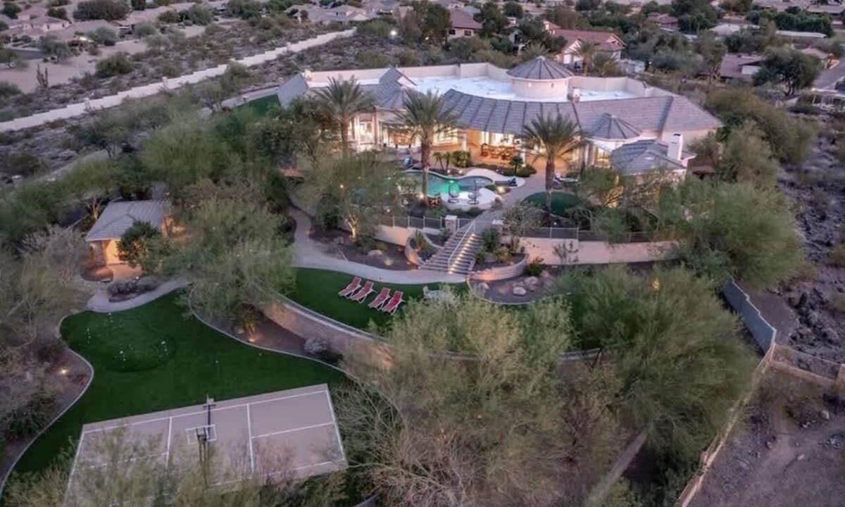 Deer Valley Villa | Pickleball+Theater+Gym+Heated Pool+Estate