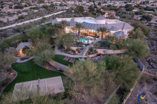 Deer Valley Villa | PickleballTheaterGymHeated PoolEstate