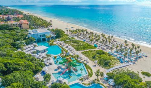 Playacar Fase II Hotel | Platinum Tower at Sandos Playacar All Inclusive 2 Teens Up to 17 years Stay Free