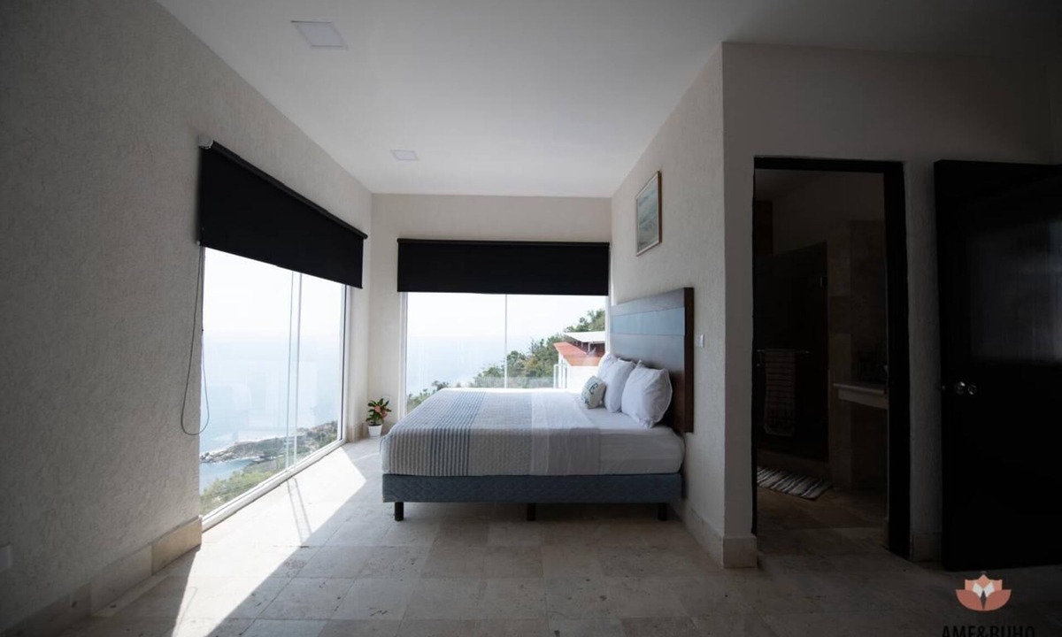 Brisas del Marques Villa | POSTCARD PHOTOS