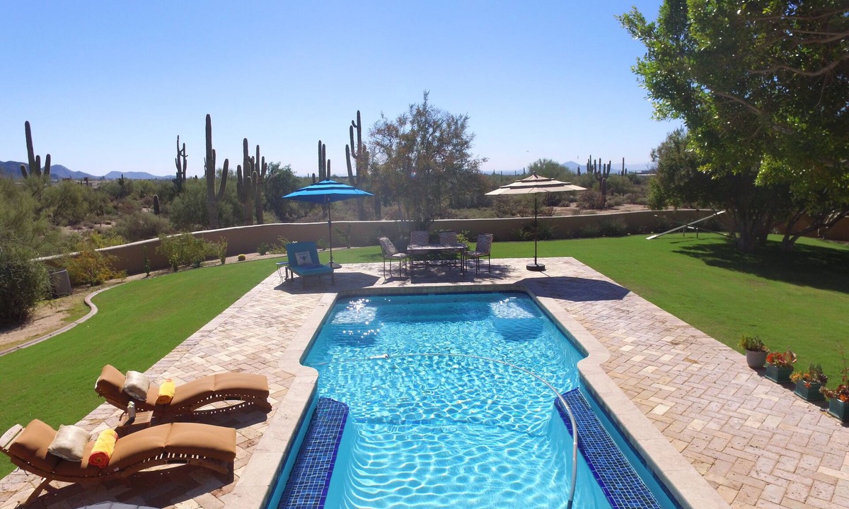 North Scottsdale House | Private Contemporary Adobe on 5 Acres, Beautiful Mountain Views, Salt Water Pool
