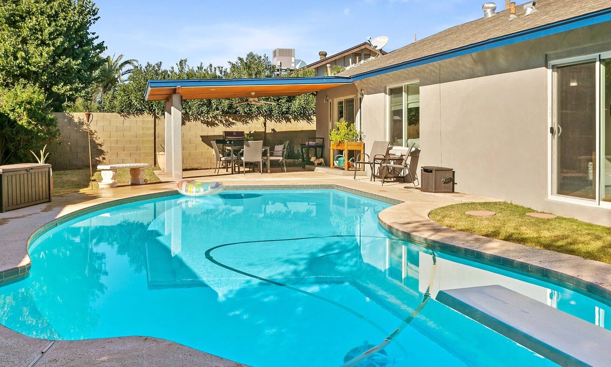 Clearview House | Private Heated Pool, Amazing Luxury Home, Ideal Phx-Scottsdale Location