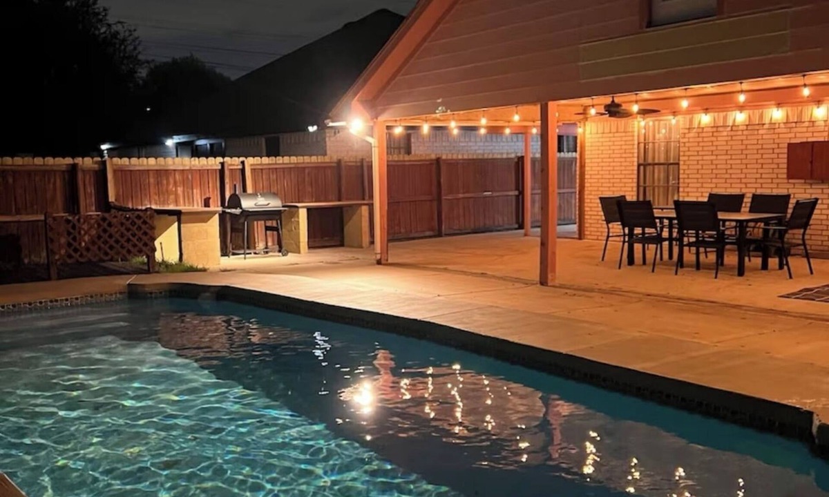 Brownsville House | 🌴private pool oasis beautiful house near airport space x and SPI.location🚀