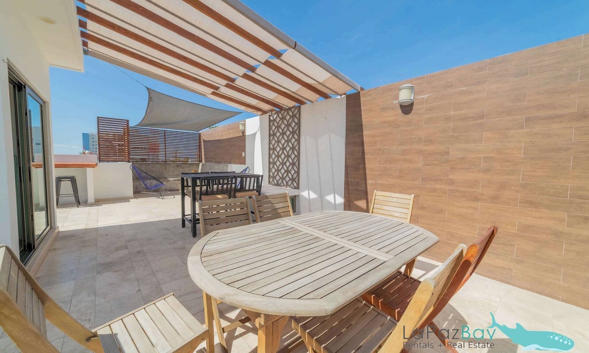 La Paz House | Private Rooftop, Walk to Malecón, Gated Stay