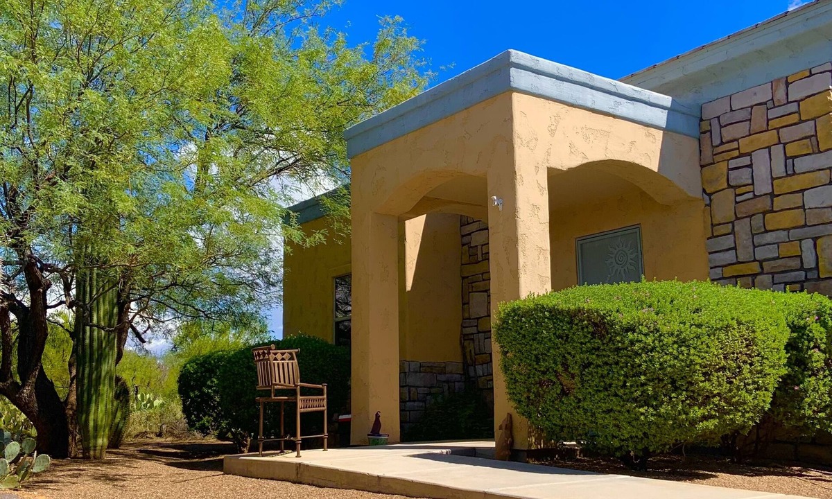 Tortolita House | Private secluded Casita on 3 acre lot, in Oro Valley area