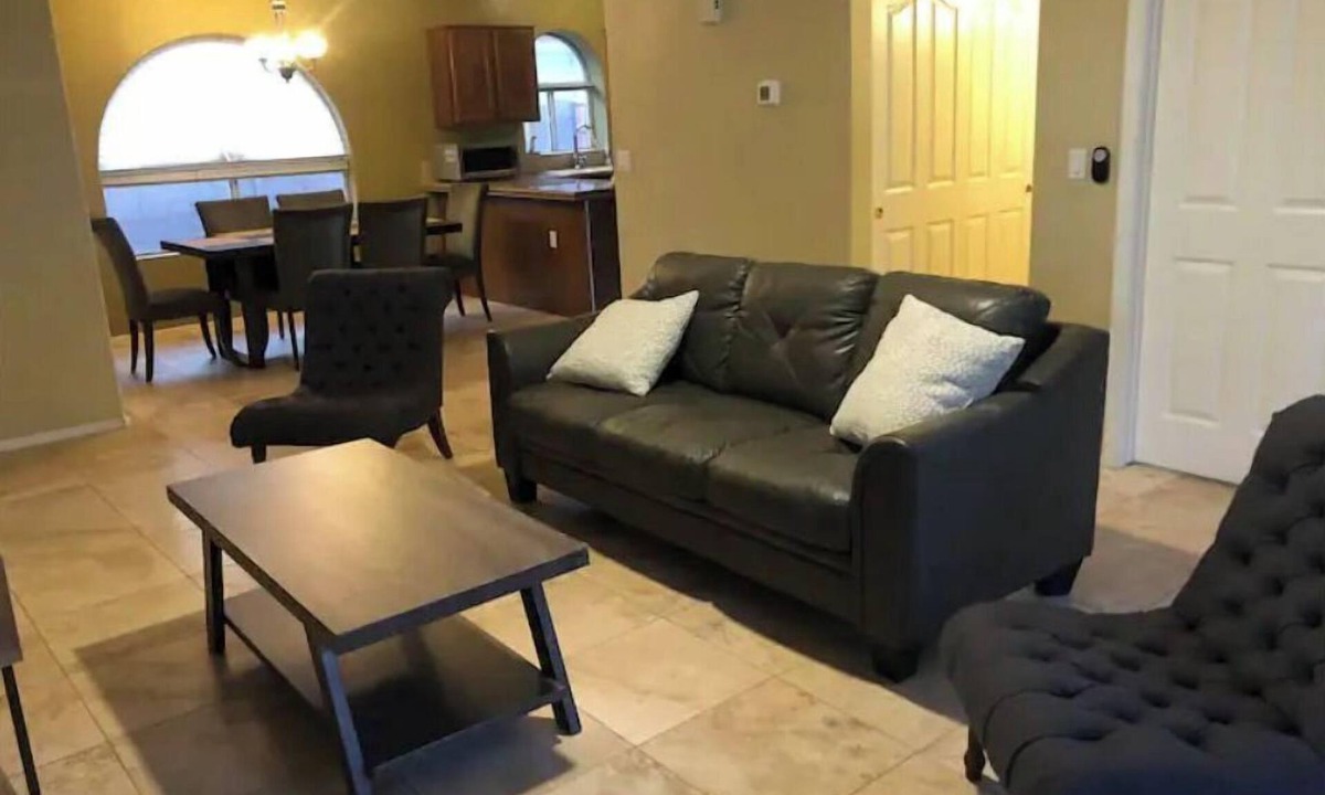 Tempe House | PROMO FOR WEEKLY STAY OF 5%/MONTHLY STAY OF 10% nThe Right Spot