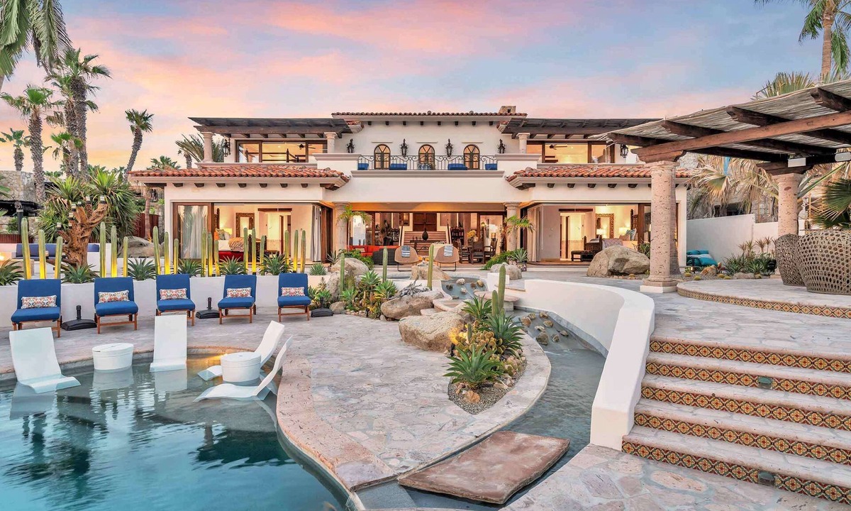 Cabo San Lucas Villa | Punta Ballena Villa with Saltwater Pool and Swim-Up Bar