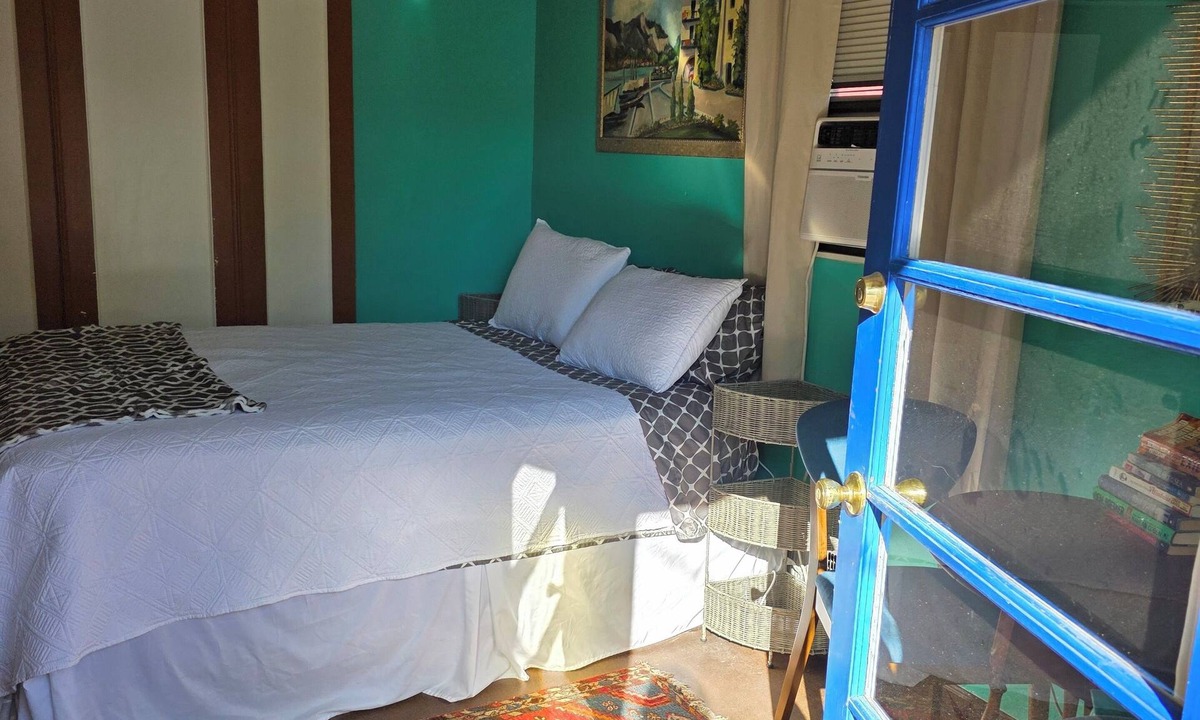 Rillito House | Quaint Studio Southwest Suite in Midtown, w outdoor patio/kitchen, fenced yard