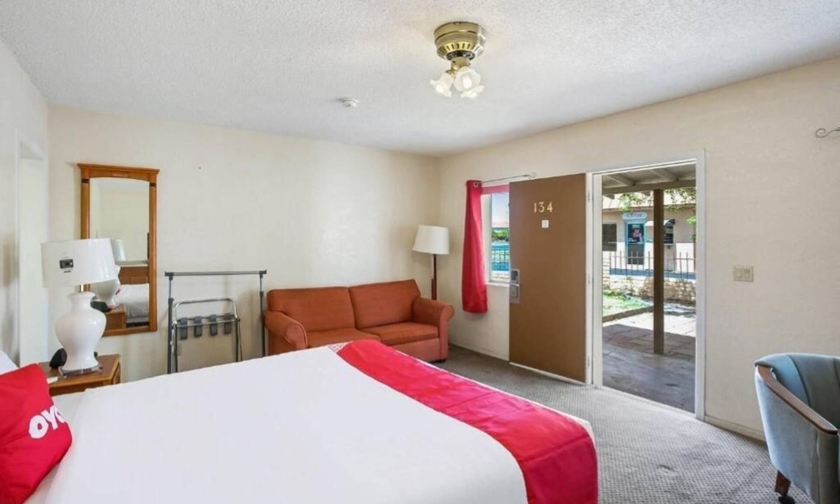 Yuma Hotel | Quiet Affordable Stay with Convenient Location Close to Local Hotspots