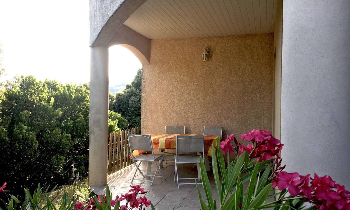 Viggianello House | Quiet air-conditioned T2 in villa near shops and sea