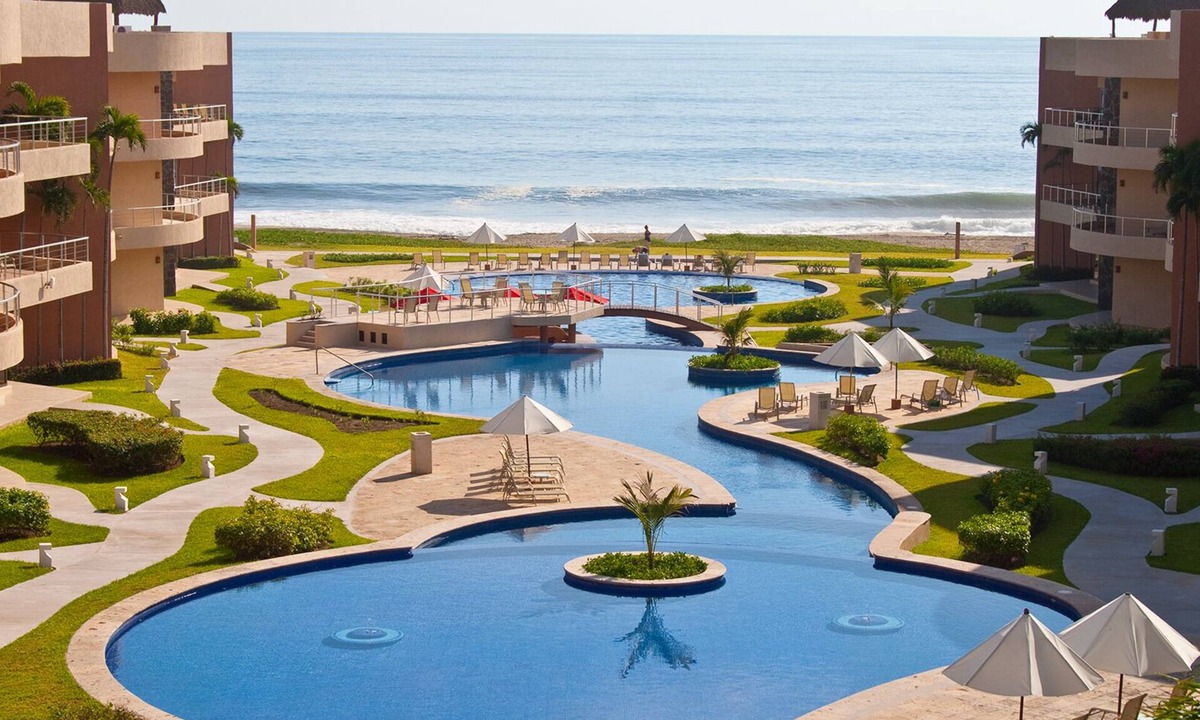 Isla Navidad Condo | Quiet and peaceful relaxation on the Pacific shore