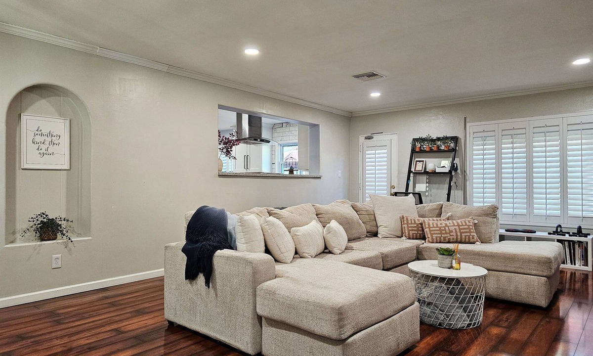 Alhambra House | Quiet Central Phx Home w/enclosd yard, jungle gym