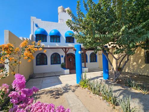 Zihuatanejo House | Quinta del Aguila - Beachfront Family Villa & Private Pool