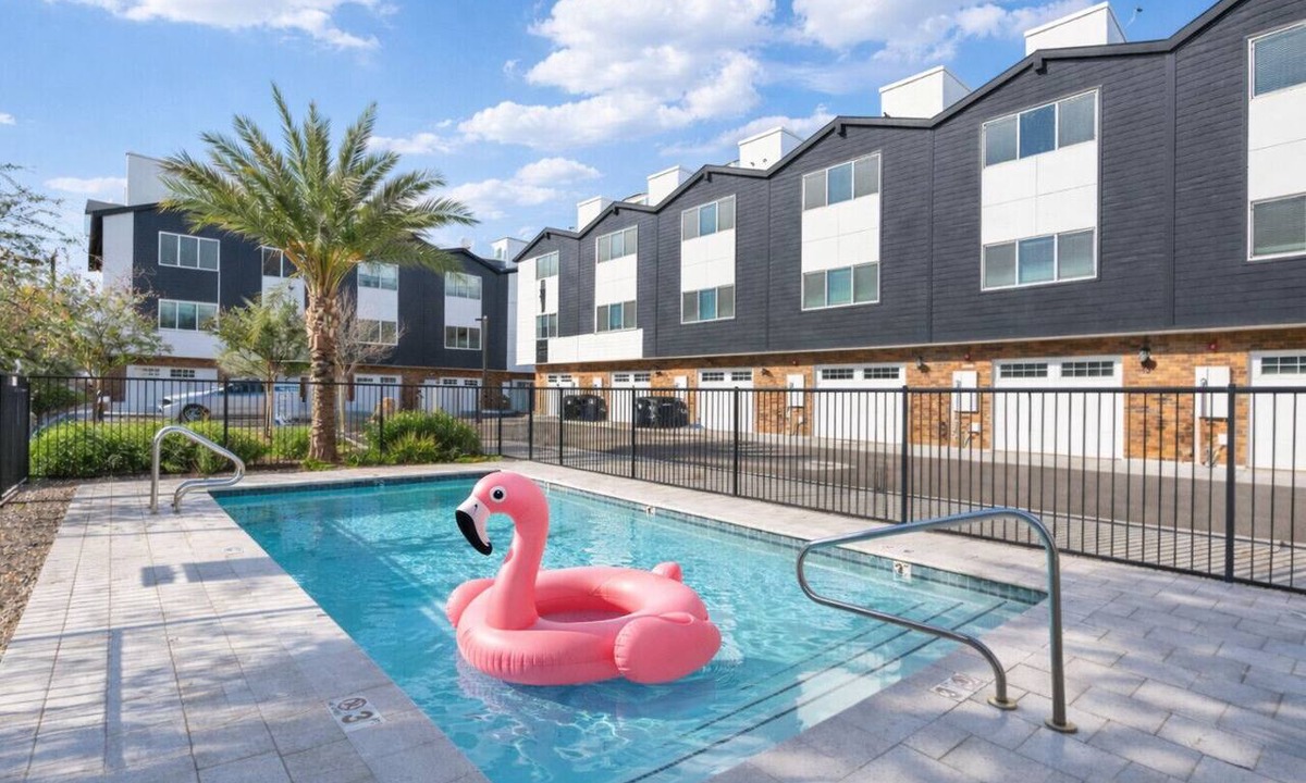 Camelback East House | Rare Dual Townhome Retreat, 6BR Near OldTown, Pool