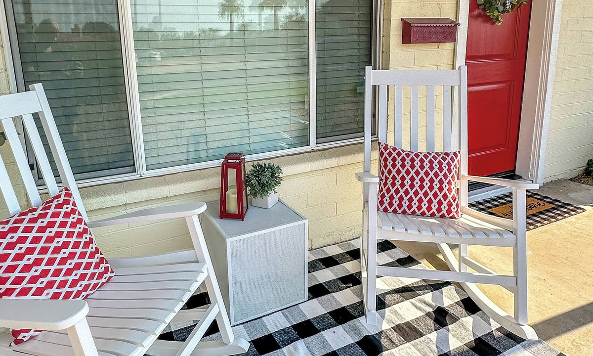 Arts District House | Red Door Ranch on 2nd St: Walk to Old Town & Shops - Pet-Friendly, Large Yard