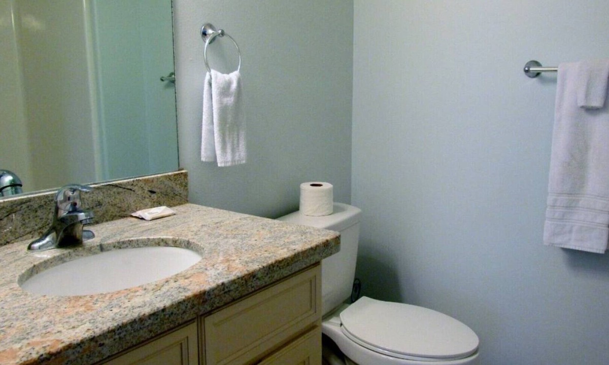 Port Mansfield Condo | Red Fish Condo D, with boat slips and pool.