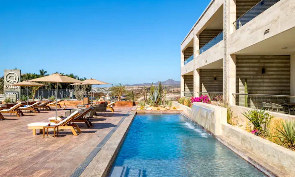 San Jose del Cabo Apartment | Relax and unwind: your oasis with pool and jacuzzi