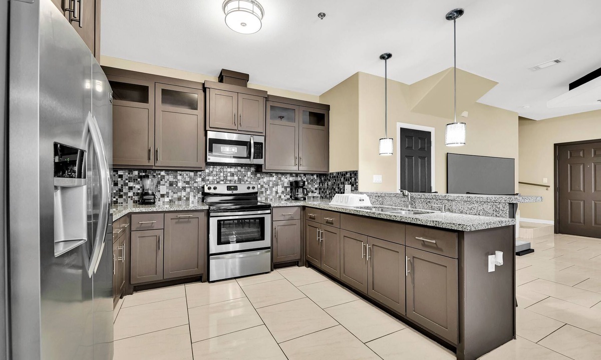 McAllen House | Relax & Enjoy In Our Spacious Townhome Getaway!