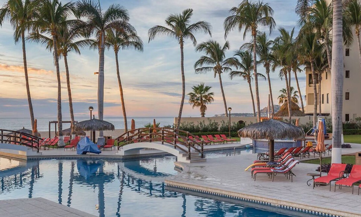 El Marasal Condo | Relaxing beachside resort and spa, close to San Jose.