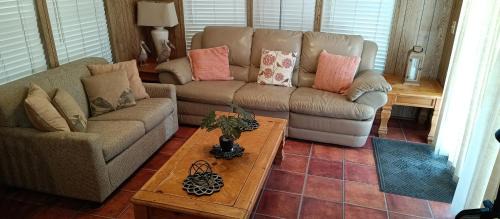 Edinburg House | Relaxing golf course retreat