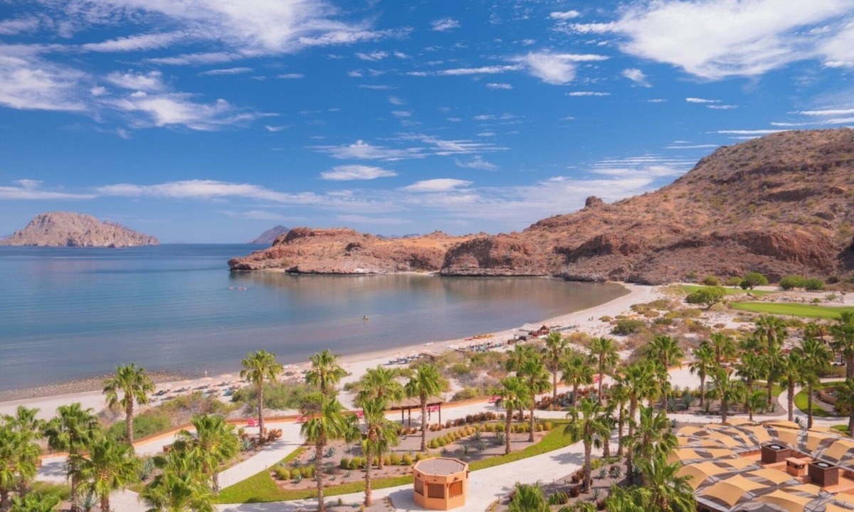 Loreto Resort | Relaxing Jr Suite in Serene Island of Loreto by Danzante Bay