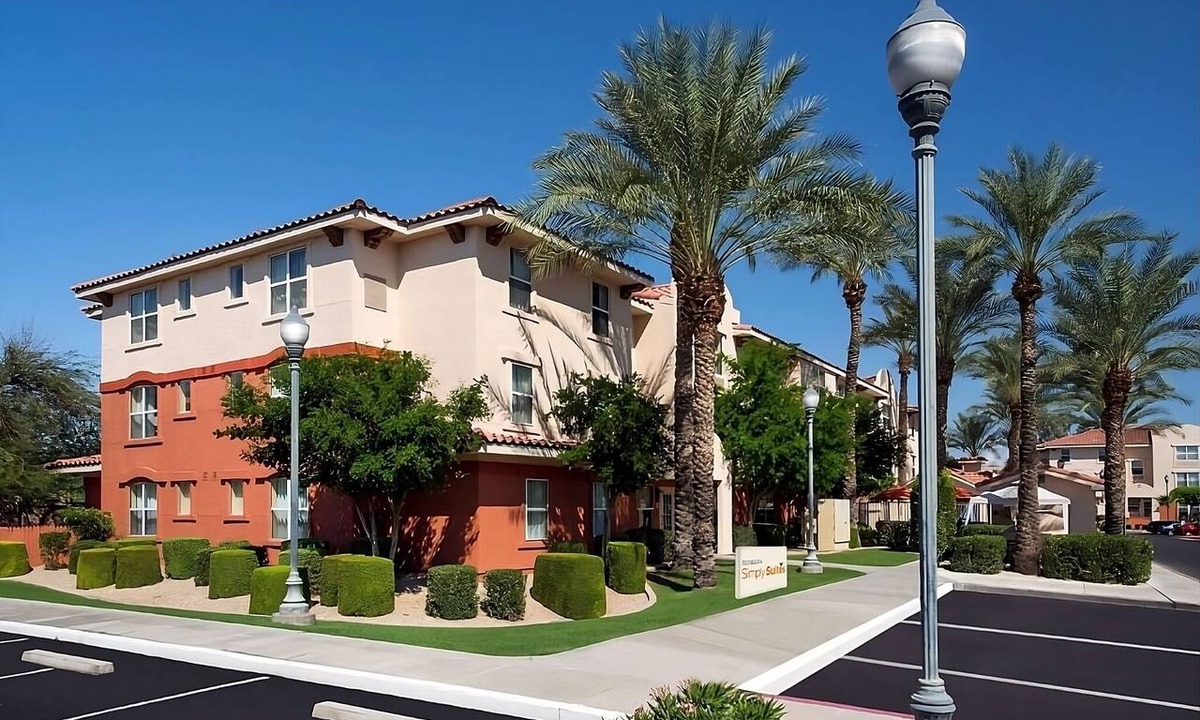 Shea Business Park Apartment | Relaxing Pet-Friendly Property in Scottsdale, With Kitchen and Pool!