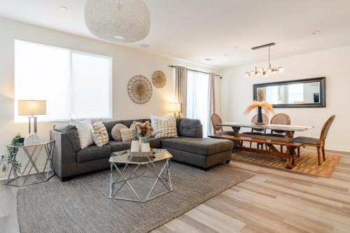 Lancaster House | Renovated 4BR Home Near The BLVD & AV Hospital