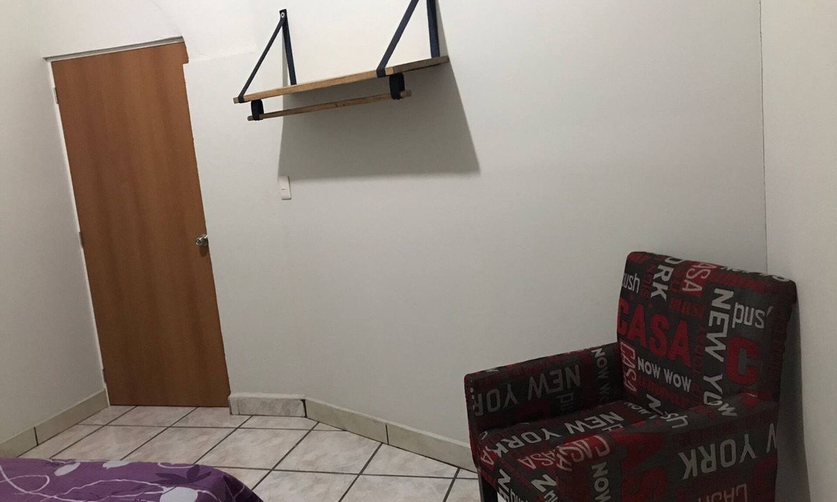 Tlaquepaque House | Residence in industrial area and universities.
