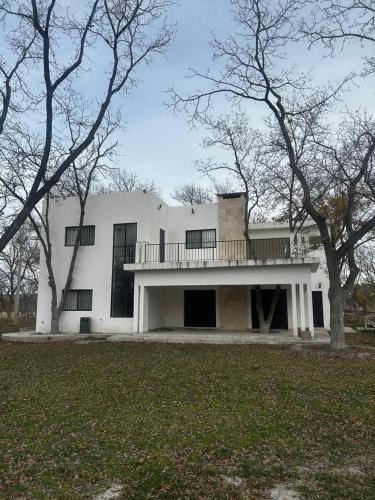 Parras de la Fuente House | Residencial Hacienda del Márquez