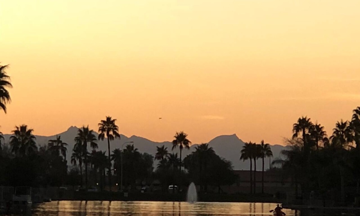 Chandler House | Resort Living! Quiet Lakefront Home. Pool, large shaded patio, fishing, sleeps 9