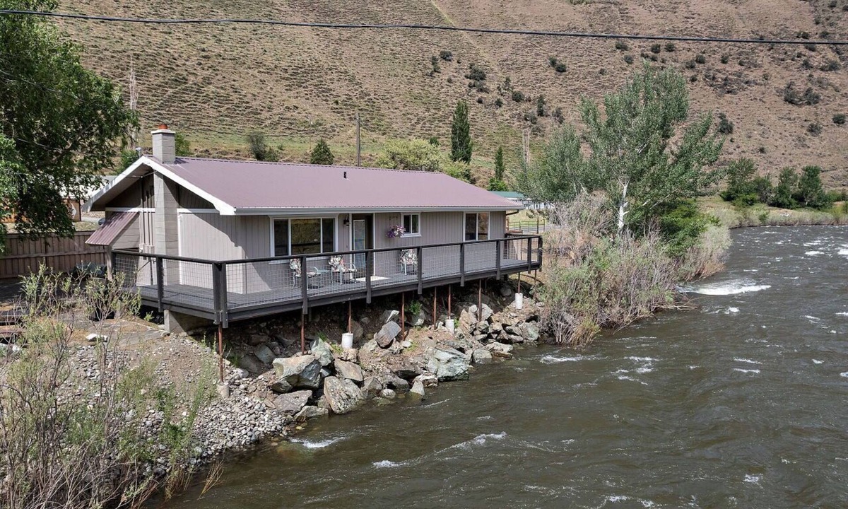 Riggins House | Riverfront home just 2 miles from downtown