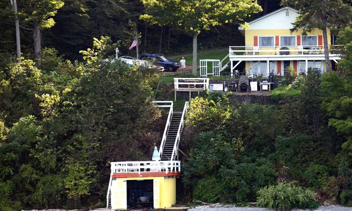 Henderson Harbor Cabin | Romantic Suite Rental in a Lakefront Bed and Breakfast in Henderson, New York
