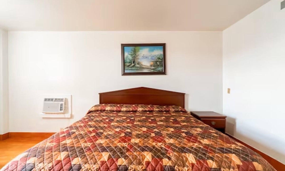 Brownsville Hotel | Room near University of Texas Rio Grande Valley | 1.2 Miles to Gladys Porter