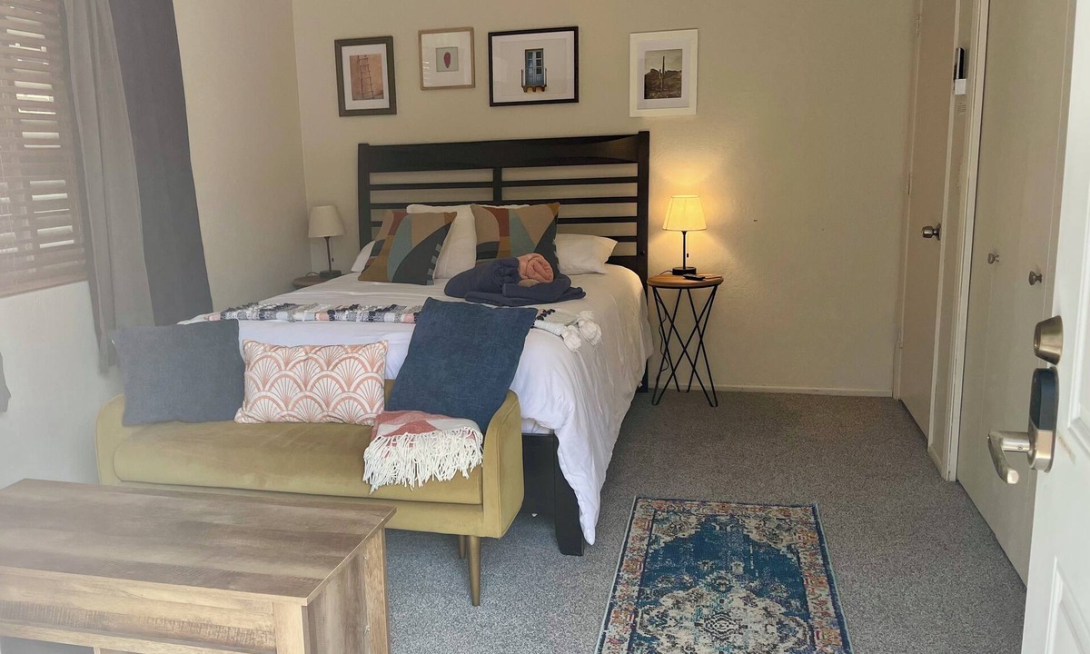 Paradise Valley Village House | Room with mountain views/hiking, private entrance & peaceful courtyard.