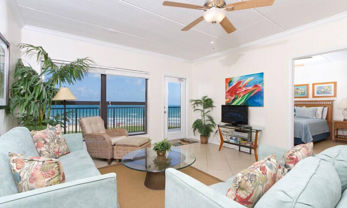South Padre Island Condo | Saida II 602 - Cozy Oceanfront Condo, Panoramic Ocean Views, Great Get-a-way for Couple or Small Family