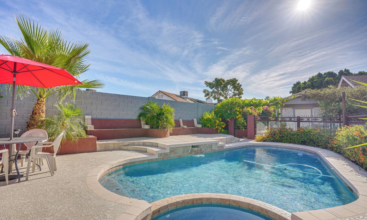 Adobe Hills House | Saltwater Pool! Family Gem Near Hurricane Harbor