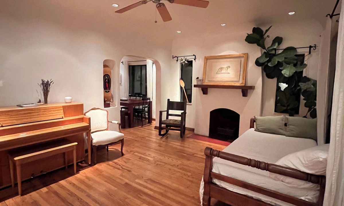 Sam Hughes House | Sam Hughes Central Tucson Beautiful House!