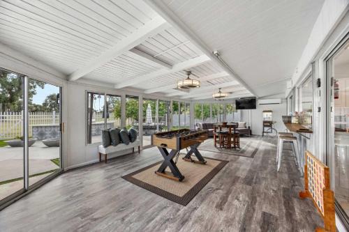 Ingleside Club House | Sanctuary on the Greens - 3-Villa Retreat with Pool