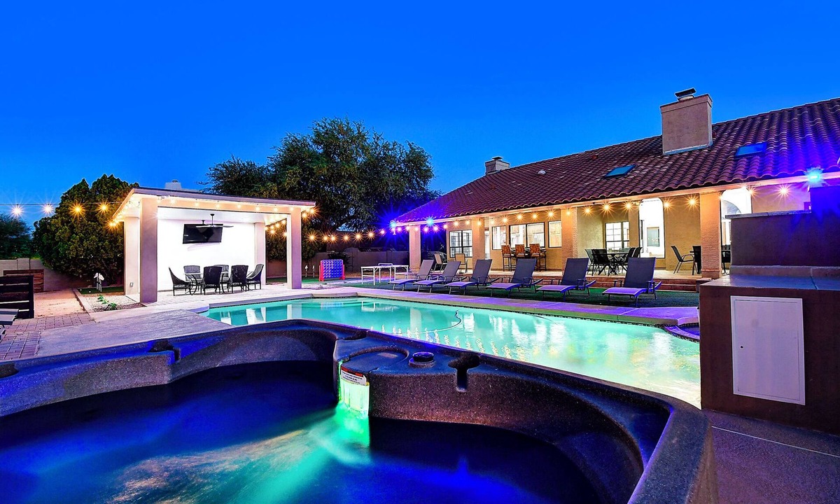 Paradise Valley Village Villa | ScottsdaleStays 10BR-6BA Multimillion Acre Estate-Pool-Sport Courts-SUMMER DEALS