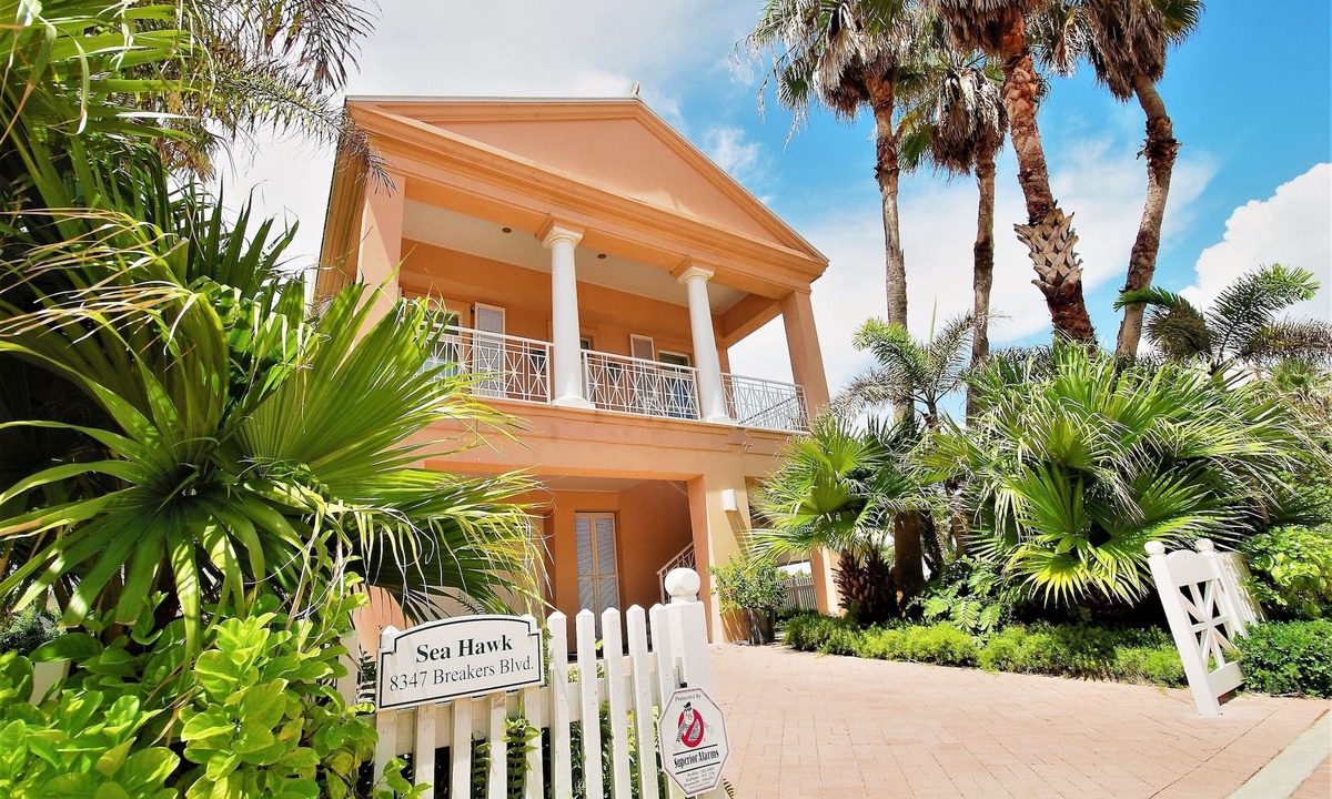 The Shores House | Sea Hawk Elegant beach house at The Shores Subdivision with private swimming pool and hot tub.