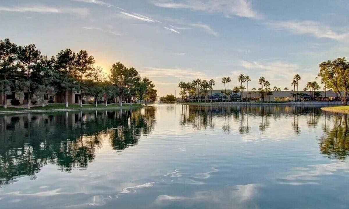Chandler Condo | Serene Lakefront Unit with Fabulous Views, Heated Pools, Spas, Pickleball, Gym,