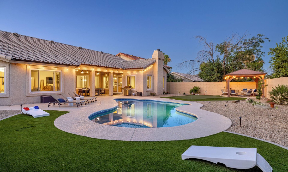 Paradise Valley Village House | Shadow Mountain Retreat- Perfect location, Pool, Games, & Hiker's retreat