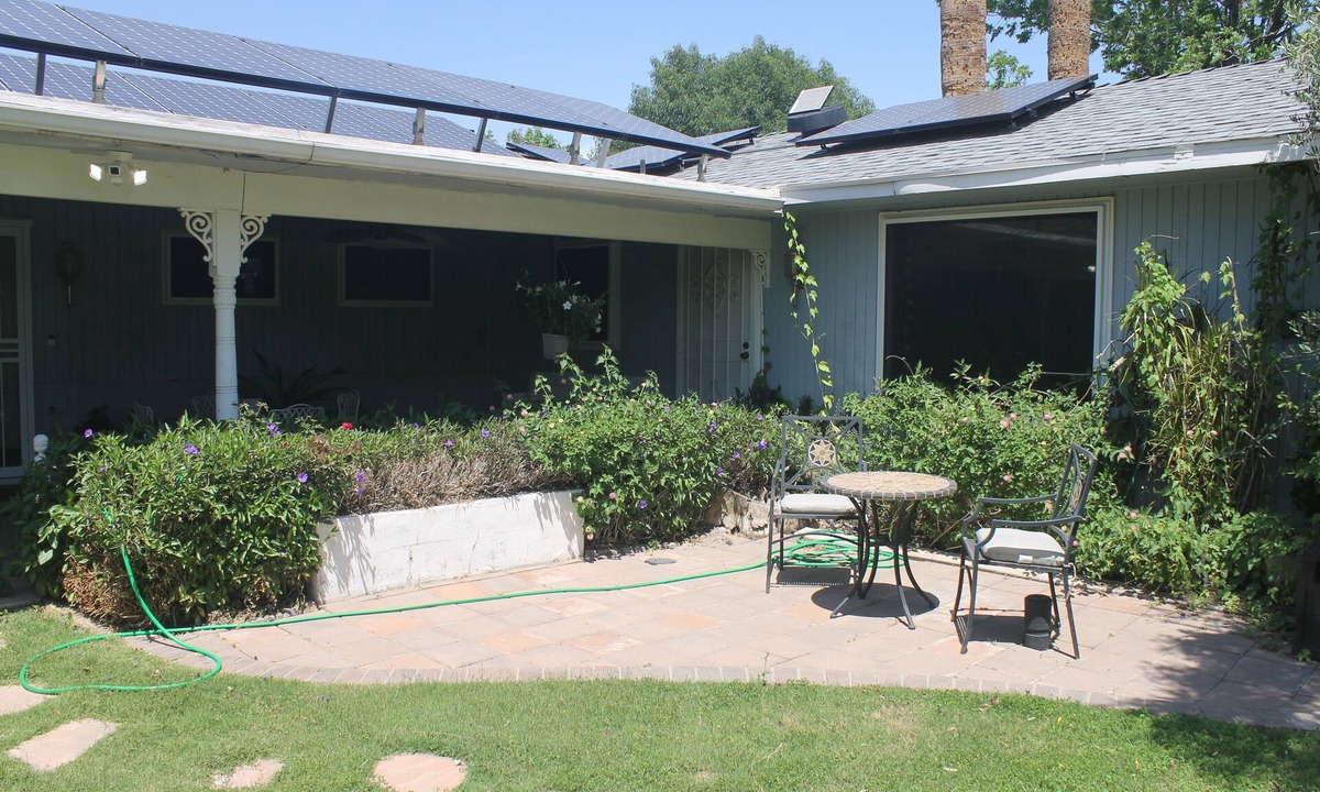 Lehi Community Improvement Apartment | Shady Grove-Centrally Located City Oasis -Pets OK, 2BR - 4 guests, Longer Stays+