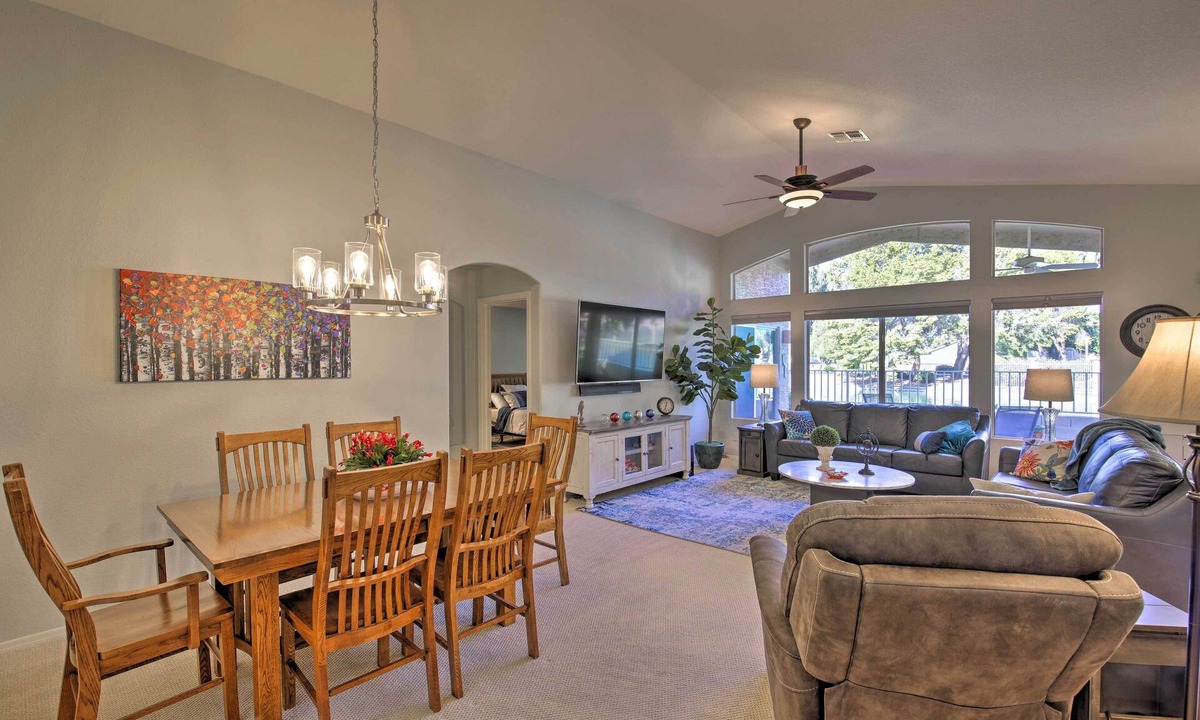 Pueblo Village House | Snowbird & Golfer Oasis! Lake-View Peoria Retreat
